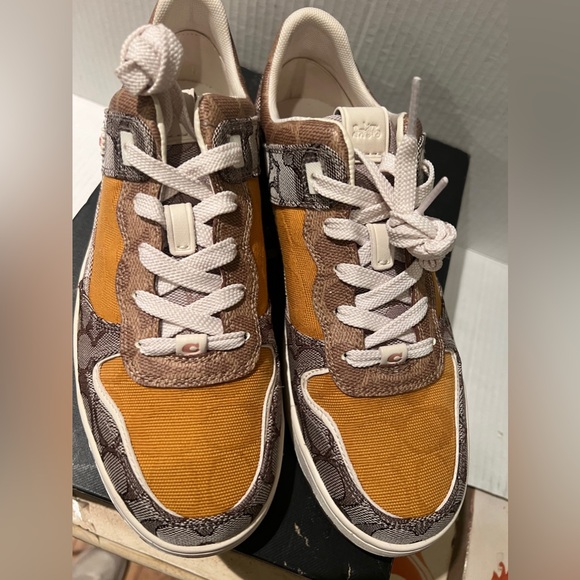 COACH Multi Signature Lace-Up Sneakers. Women’s Size 9B (regular width). NEW - Picture 12 of 16